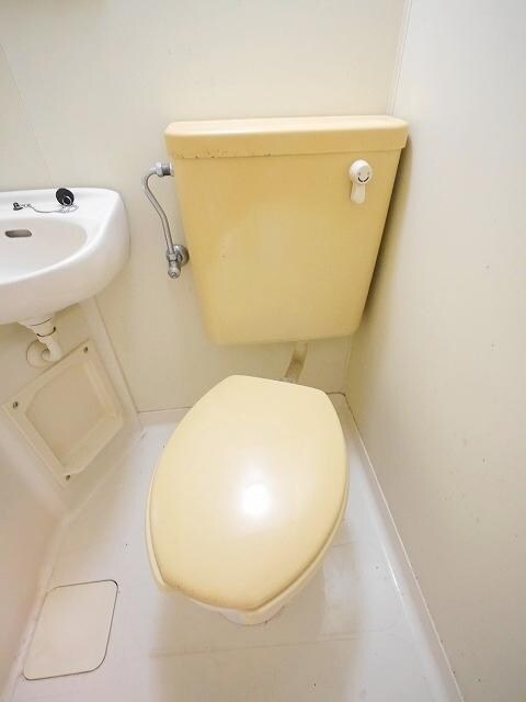 エーリフローレンスＢの物件内観写真