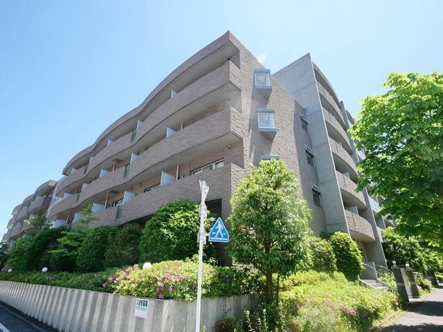 Ｔ’ｓ　ｇａｒｄｅｎ稲城の物件外観写真