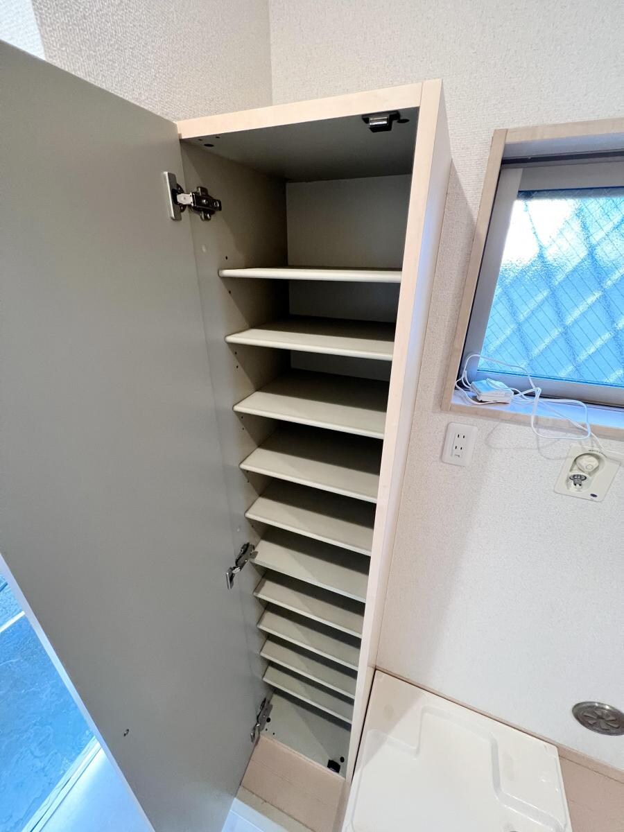 アザレ読売ランドＤ棟の物件内観写真