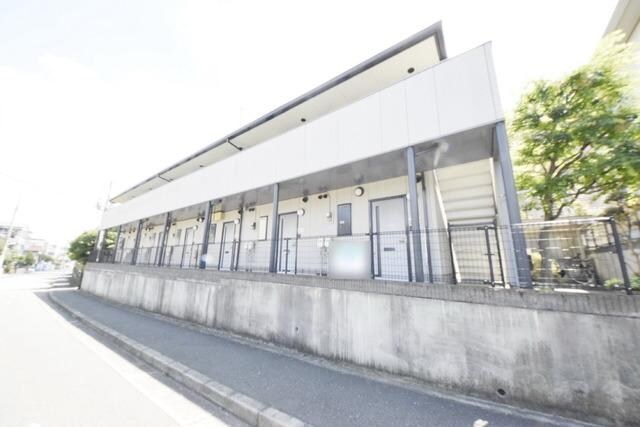 メゾンドシャルポンティエ１の物件外観写真