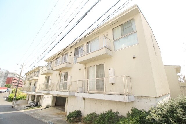 Ｃｅｎｔｒｅ　Ｃｏｕｒｔの物件外観写真