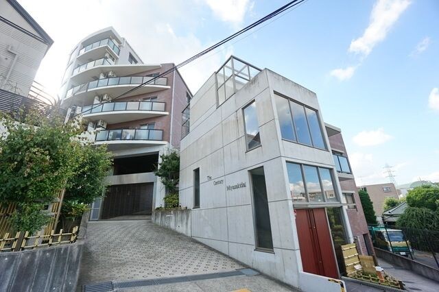 ＴｈｅＣｅｎｔｕｒｙＭｉｙａｚａｋｉｄａｉの物件外観写真