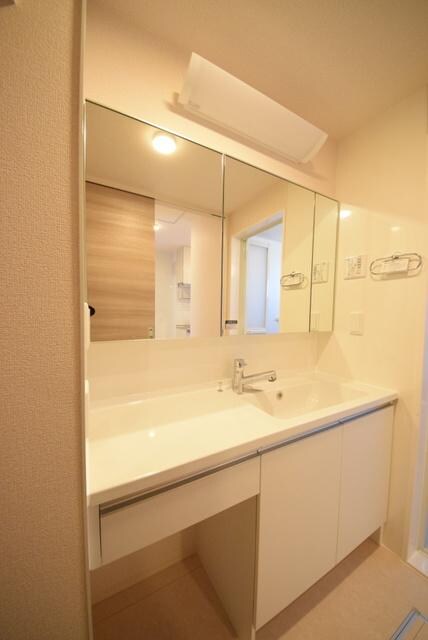 ラ・セーヌの物件内観写真