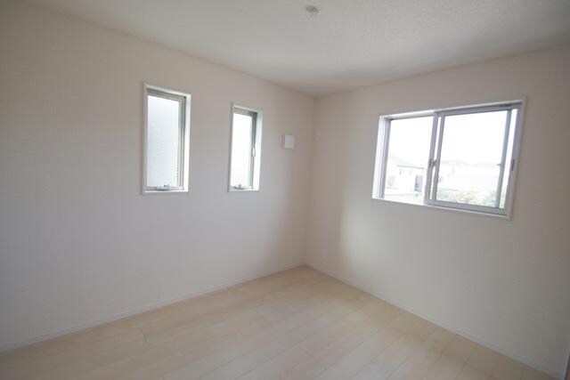 クレイドルガーデン厚木市山際第２６の物件内観写真