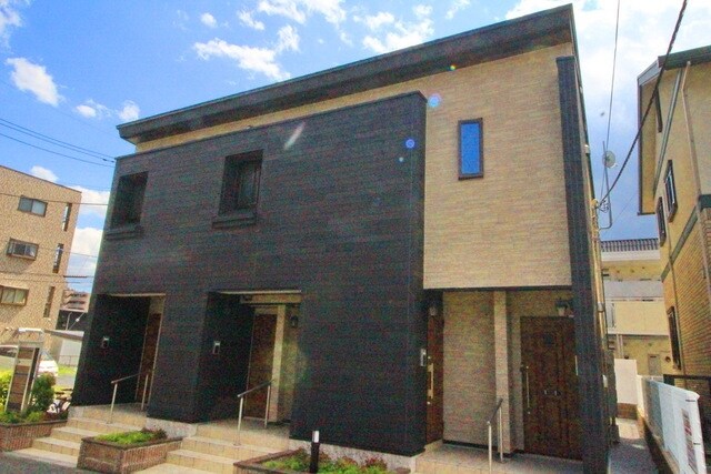 フォンターナ・コートの物件外観写真