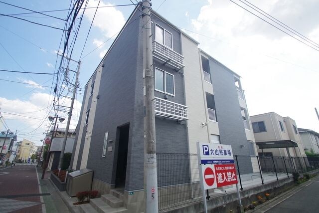 カーサフェリーチェルビアの物件外観写真