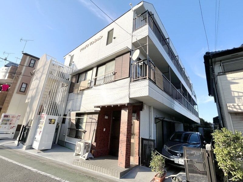 ヤマザキマンションの物件外観写真