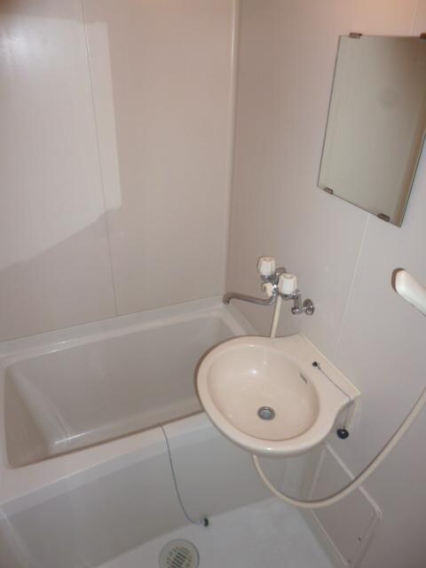 アムールグランシャリオ　の物件内観写真