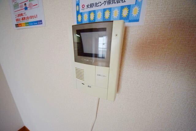 ファミリーカーサの物件内観写真