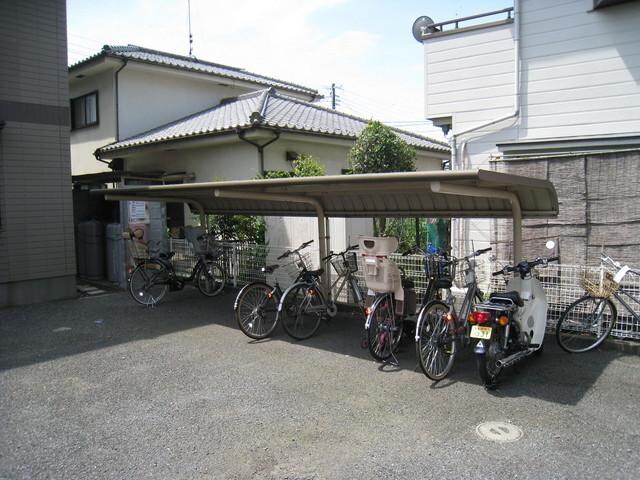 ファミリーカーサの物件内観写真