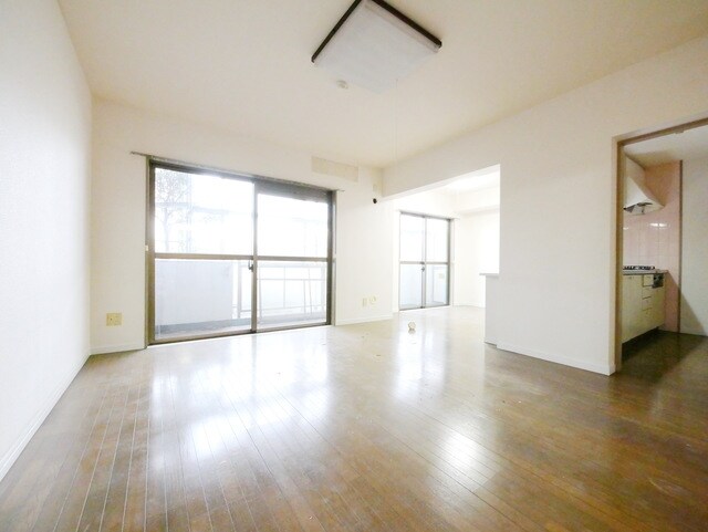 読売ランド第一マンションズの物件内観写真