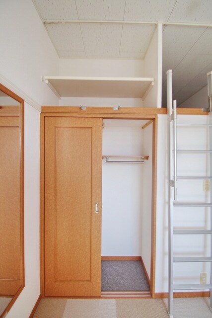 レオパレスネスト鳶尾の物件内観写真