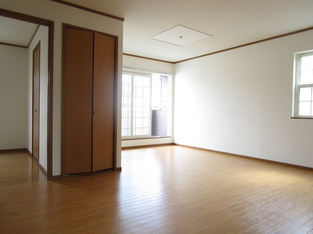 ニューパークの物件内観写真