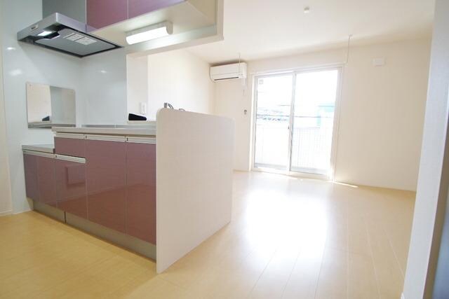 ドエルＥＢＩＮＡの物件内観写真