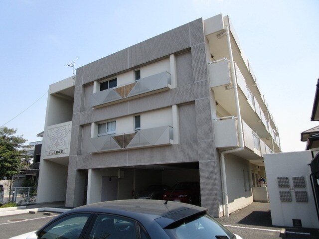ドムス厚木南の物件外観写真