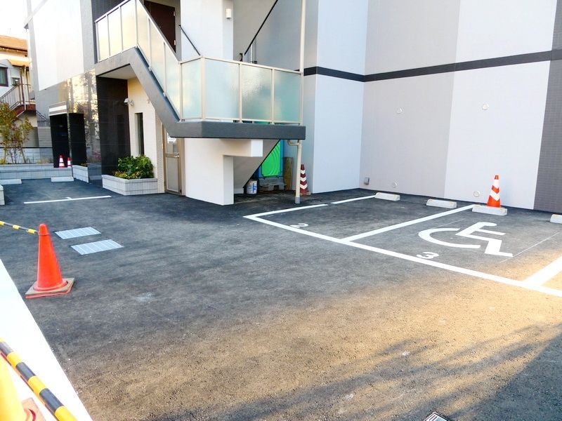 小田急伊勢原駅前マンションの物件内観写真