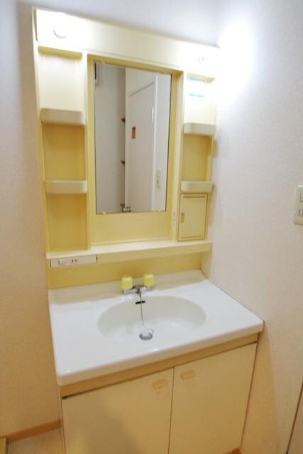 ロイヤルメゾン高森の物件内観写真