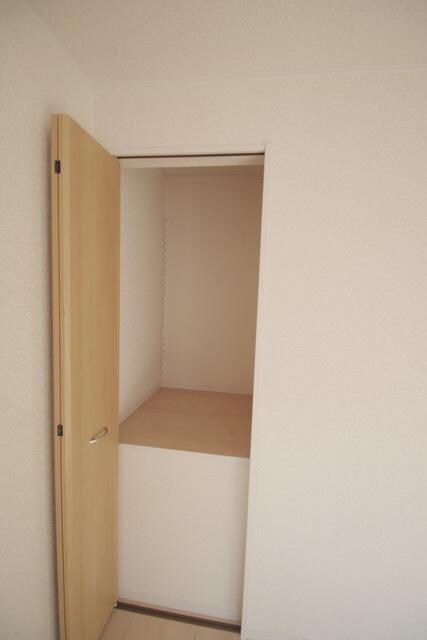 クレイドルガーデン厚木市山際第２６の物件内観写真