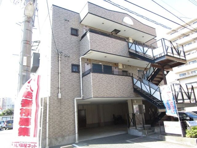 リバーステージの物件外観写真