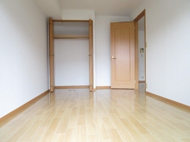 ラ・セラ・イーストの物件内観写真