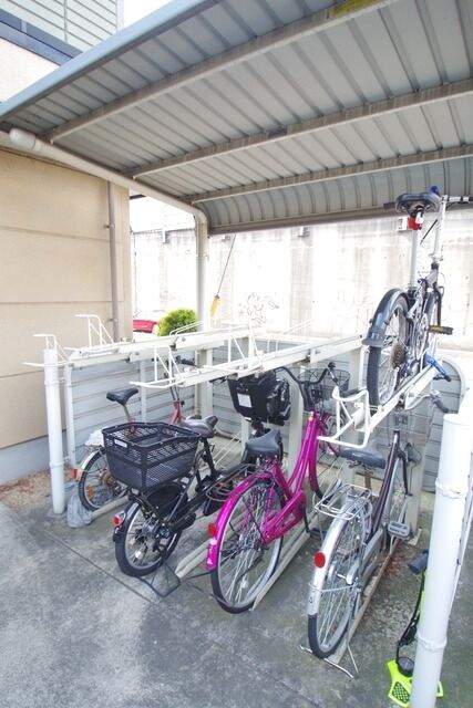 ラ・セラ・イーストの物件内観写真