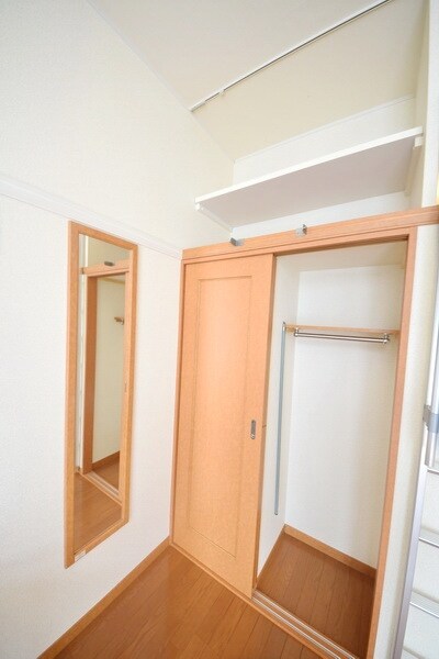 レオパレスブルースカイ　阿久和の物件内観写真