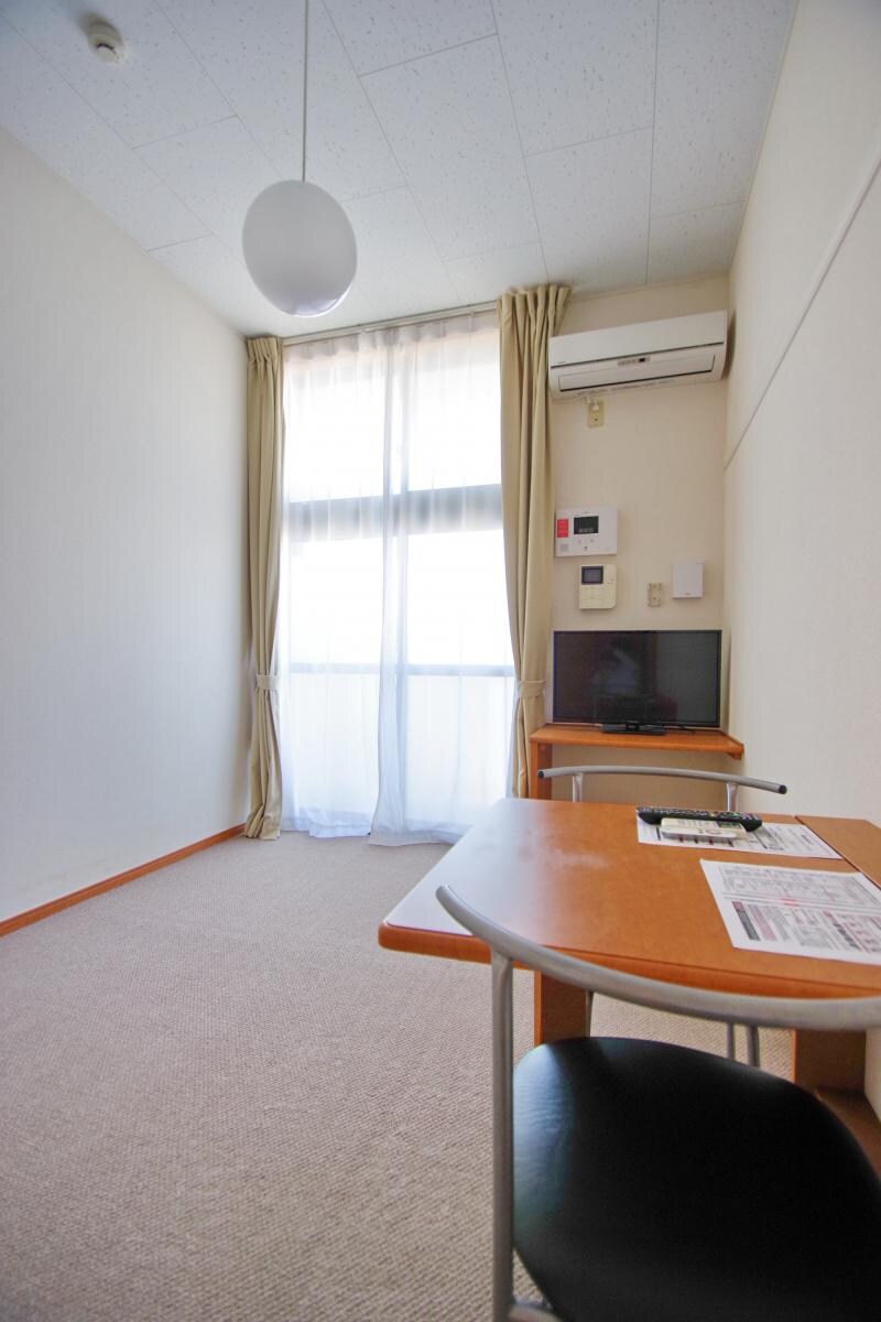 レオパレスレコルテ松ヶ枝の物件内観写真