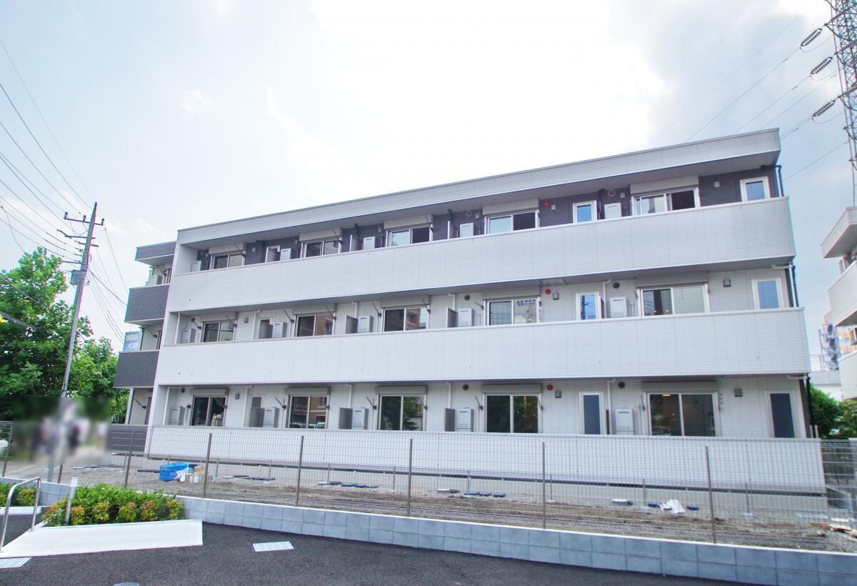 ルミエール本厚木の物件外観写真