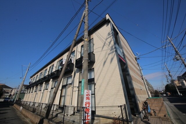 レオパレスセレブレイションの物件外観写真