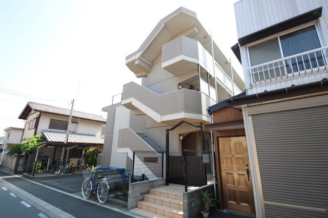 エルブセジュールの物件外観写真