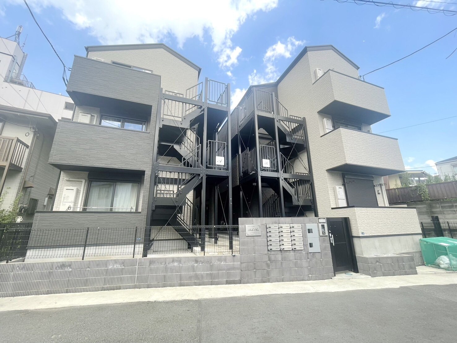 リラクレール長津田Ａの物件外観写真