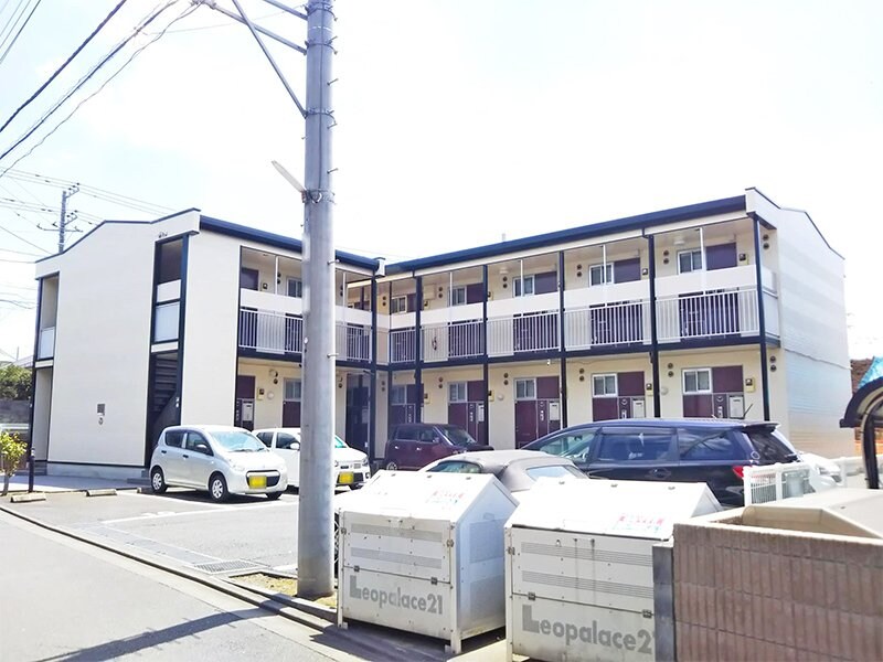 レオパレスエスポワールの物件外観写真