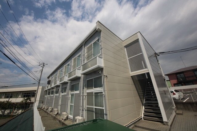 レオパレスペイサージュの物件外観写真