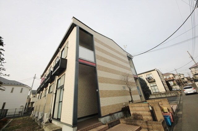 レオパレスエキノックスＢの物件外観写真