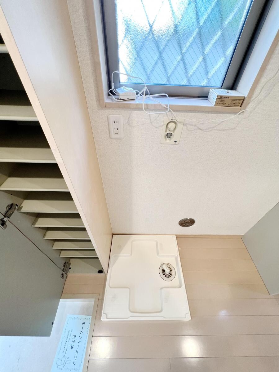 アザレ読売ランドＤ棟の物件内観写真