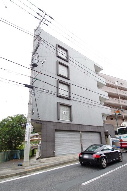 シロタビルの物件外観写真