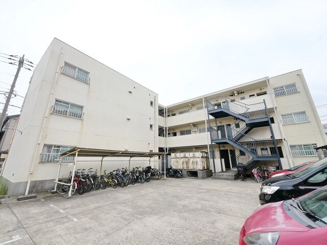 城所マンションの物件外観写真