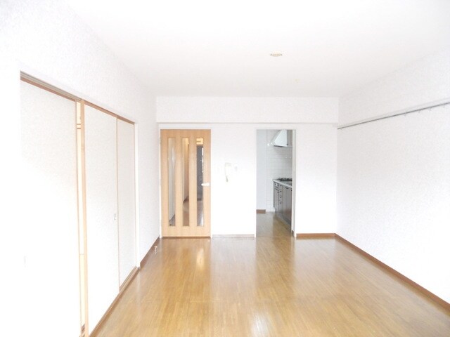 バードタウン７番館の物件内観写真