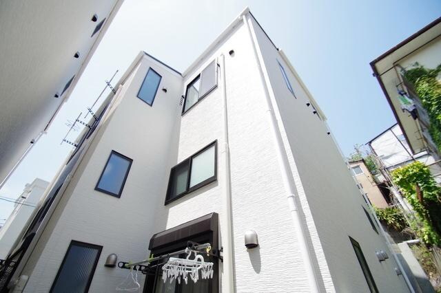 アルファ生田2号棟の物件外観写真