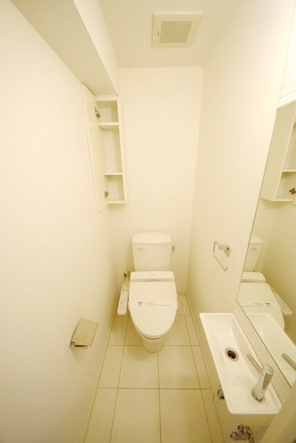 ラティエラ成城学園前の物件内観写真