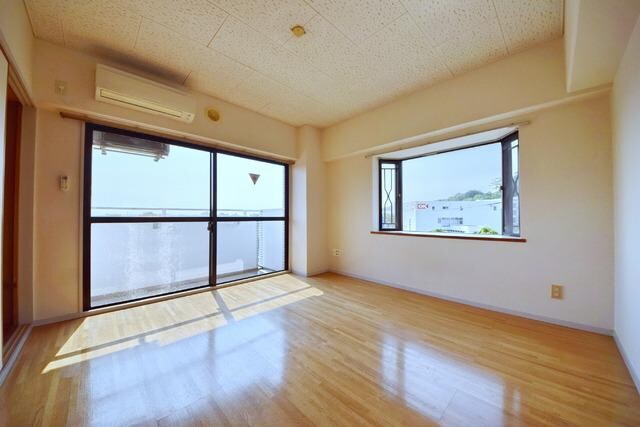 成城ロイヤルマンションの物件内観写真