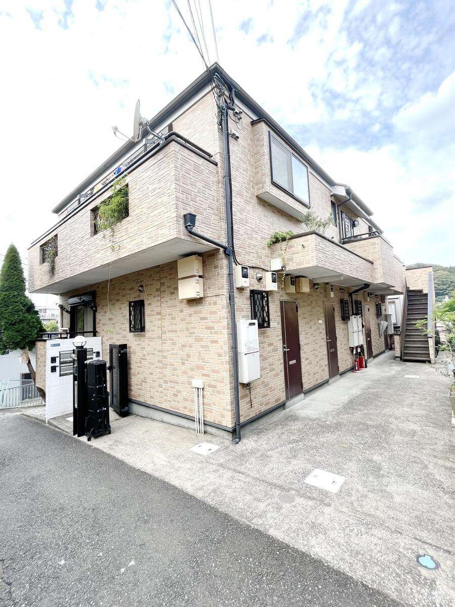 ウエストヒルズの物件外観写真