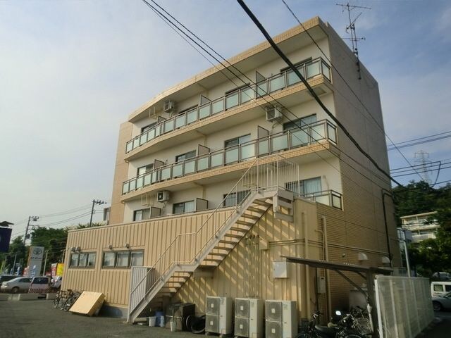 リエス成城学園前の物件外観写真