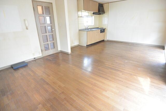 ブリージングタウン百草園の物件内観写真