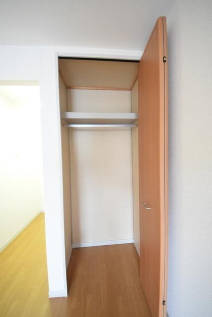 ライジングコートの物件内観写真