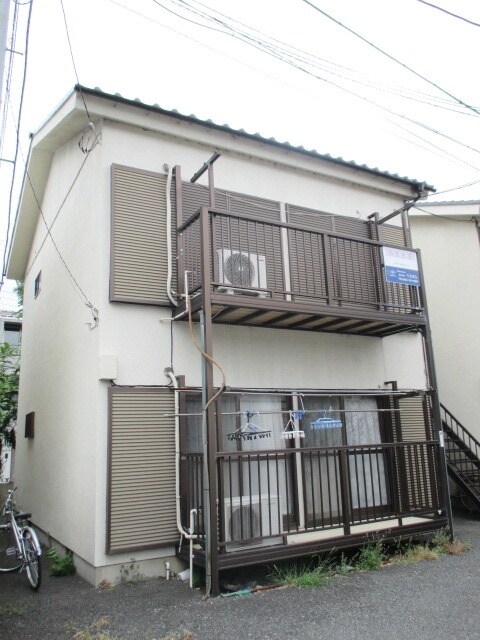 白百合荘の物件外観写真