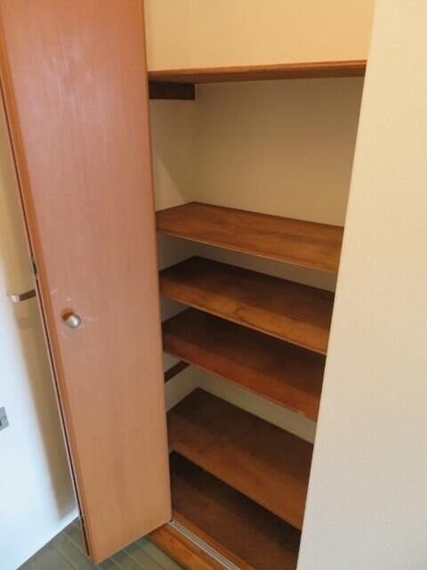 エステートロイヤルの物件内観写真