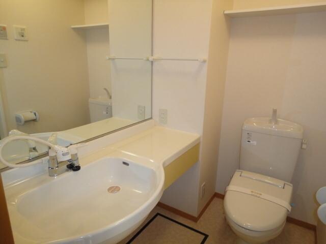 ヴィクトリー・ヴィラの物件内観写真