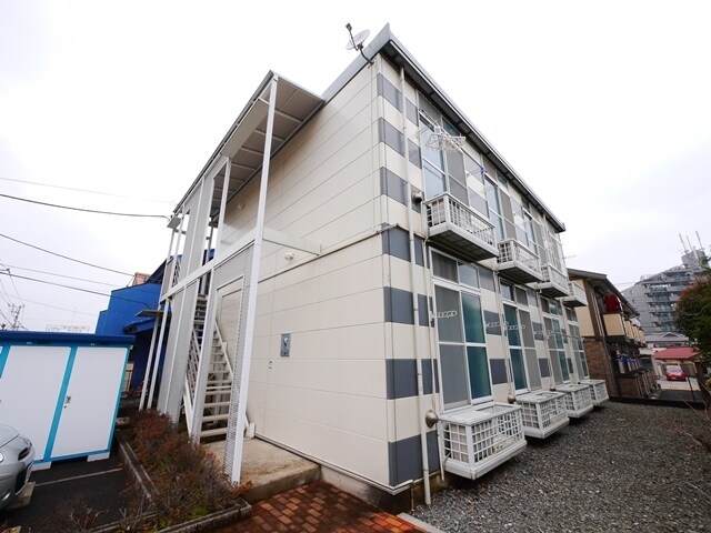 レオパレスＫ・Ｍ・ＪＯＹの物件外観写真