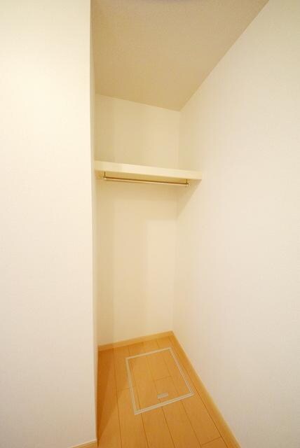 ヌールハリーフ3の物件内観写真